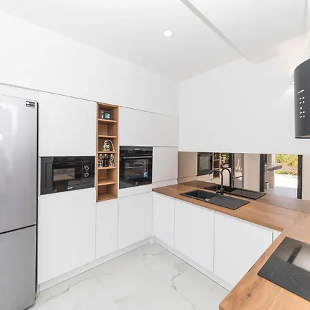 Holiday home Beautiful In Okrug Gornji With Sauna Trogir
